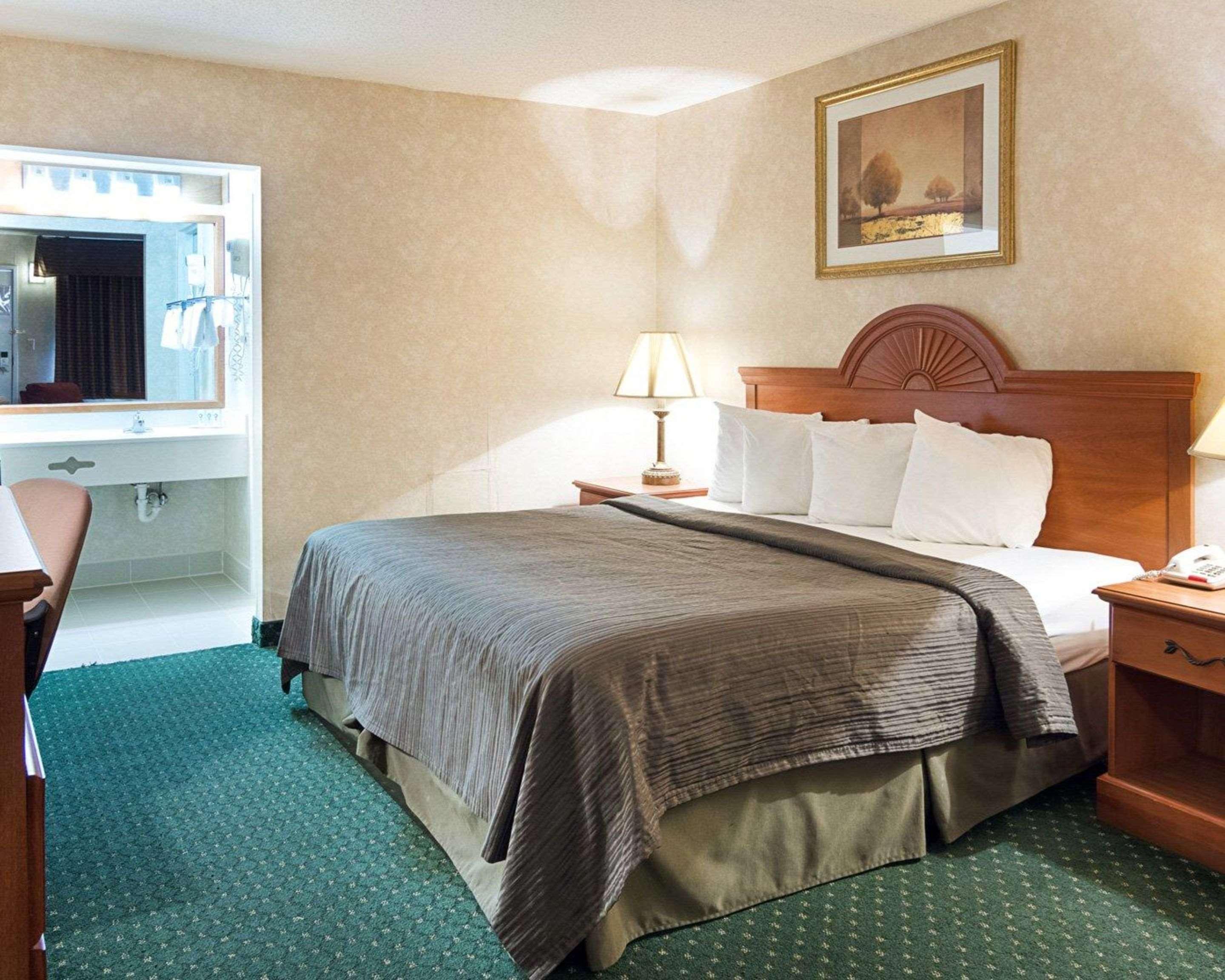 Quality Inn Petersburg-Fort Lee Exterior foto